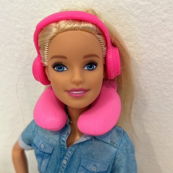 Barbie travel doll with dog - Picture 4 of 6